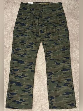 Lee Men’s Motion Stretch Cargo Pant Size 34x32 Camo Straight Leg Performance NWT